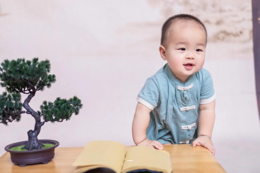 咸阳宝宝爱吐奶是什么原因